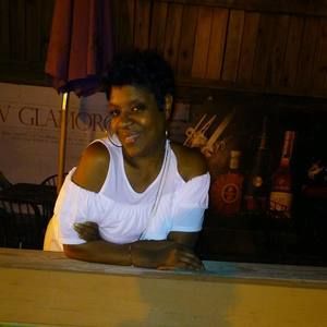 Meet your Posher, Angela